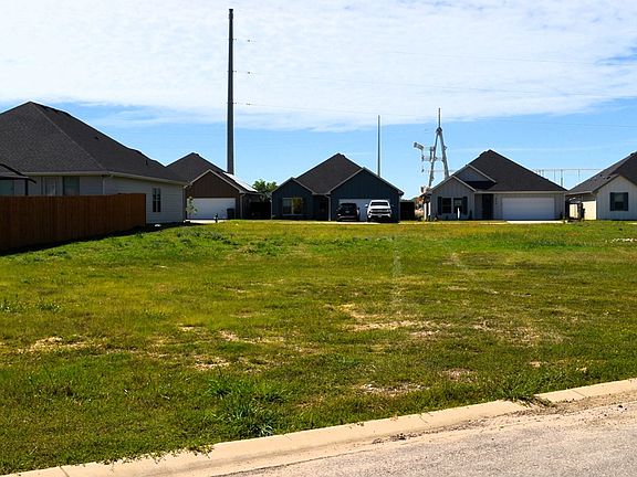 2nd image of 321 Preston Rd