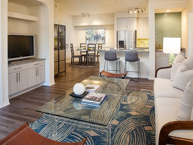 Cortland Portofino Place — Photo 15