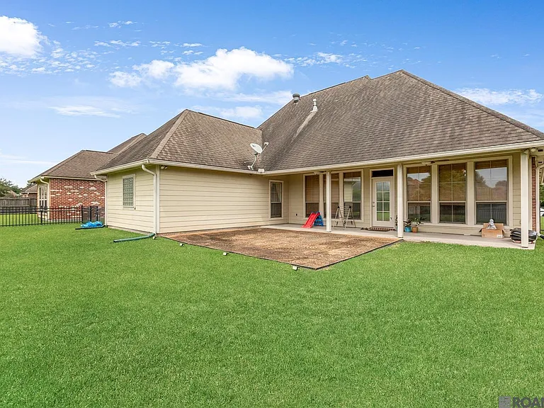 10743 Hillbrook Ave — Photo 16