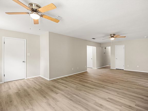 5th image of 606 Nancy Dr