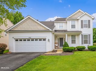 624 Stewart Ave, North Aurora, IL 60542