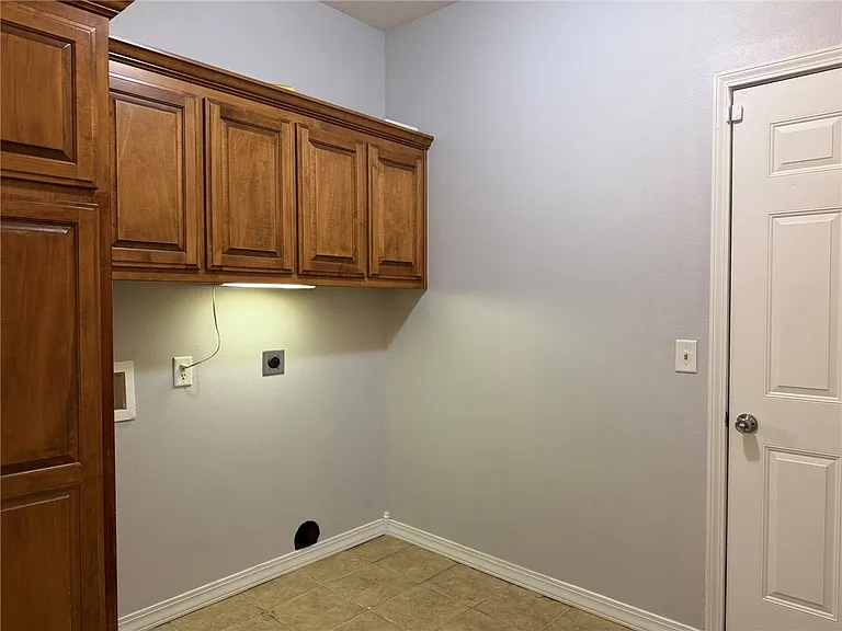 1 Elder Ln — Photo 14