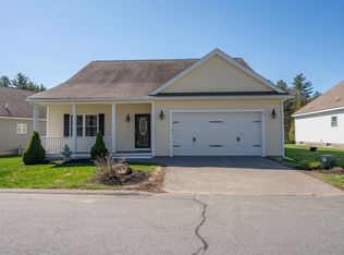 12 Torrey Pines Cir, Plaistow, NH 03865