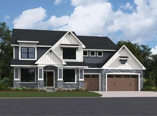 1867 Royal Blvd N, Lake Elmo, MN 55042