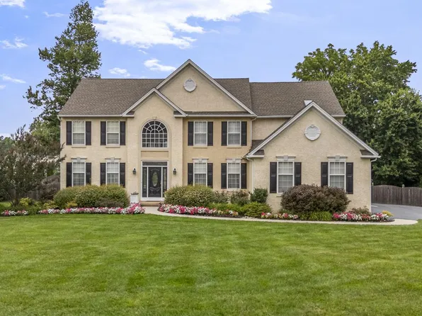 410 Misak Dr, West Chester, PA 19380