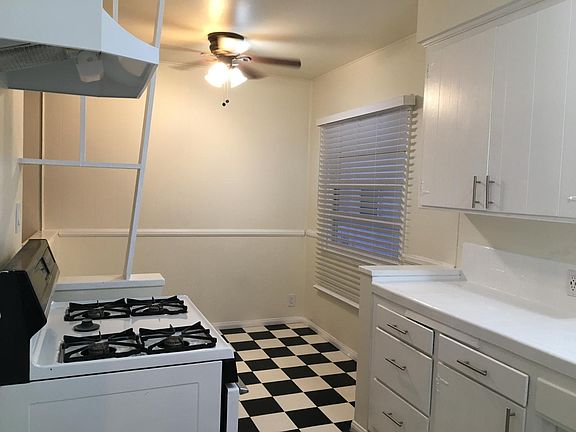 5th image of 1218 N Mansfield Ave APT 6