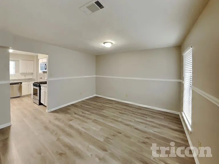 8111 Silver Fir Dr — Photo 4