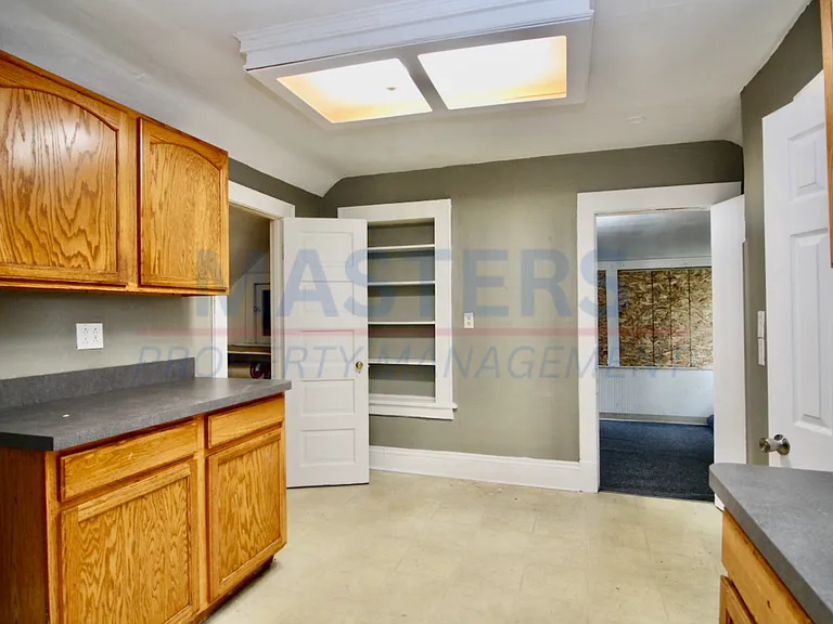 2563 Foraker Ave — Photo 15
