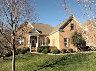 9042 Kensington Forest Dr, Harrisburg, NC 28075