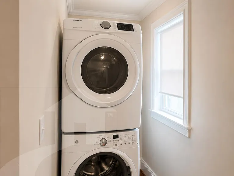 6 Edgar Ct #1 — Photo 5