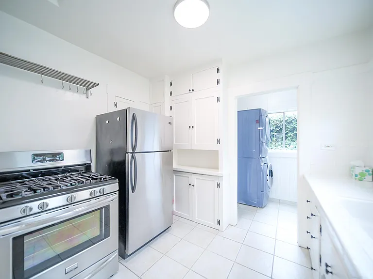 719 N Vendome St — Photo 7