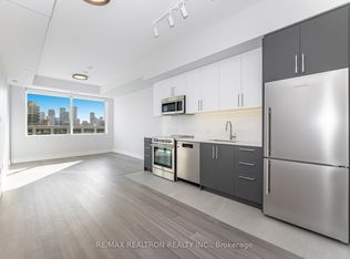 664 Spadina Ave #806, Toronto, ON M5S 2H8