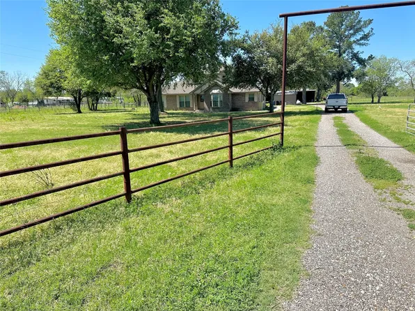 19303 Becker Rd, Hockley, TX 77447