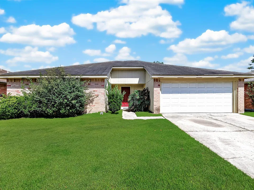 8318 Quail Burg Ln