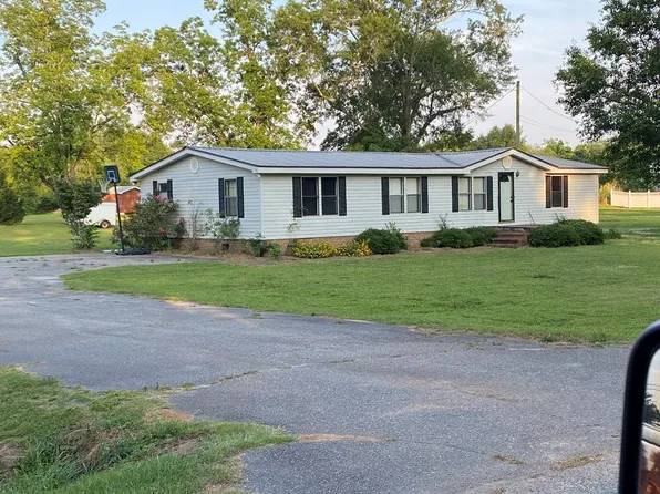 524 Callaway Dr, Ellaville, GA 31806