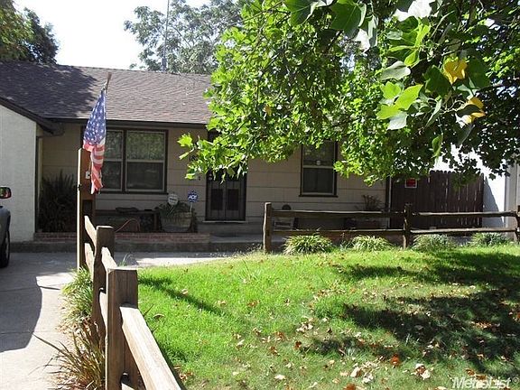 3rd image of 1825 Michigan Blvd