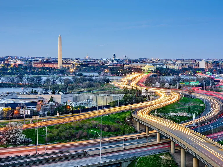 Conveniently located near I-395, making it an ideal commute to Washington D.C., the beltway, Reagan National Airport and beyond.
