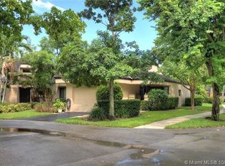 9301 Chelsea Dr S, Plantation, FL 33324