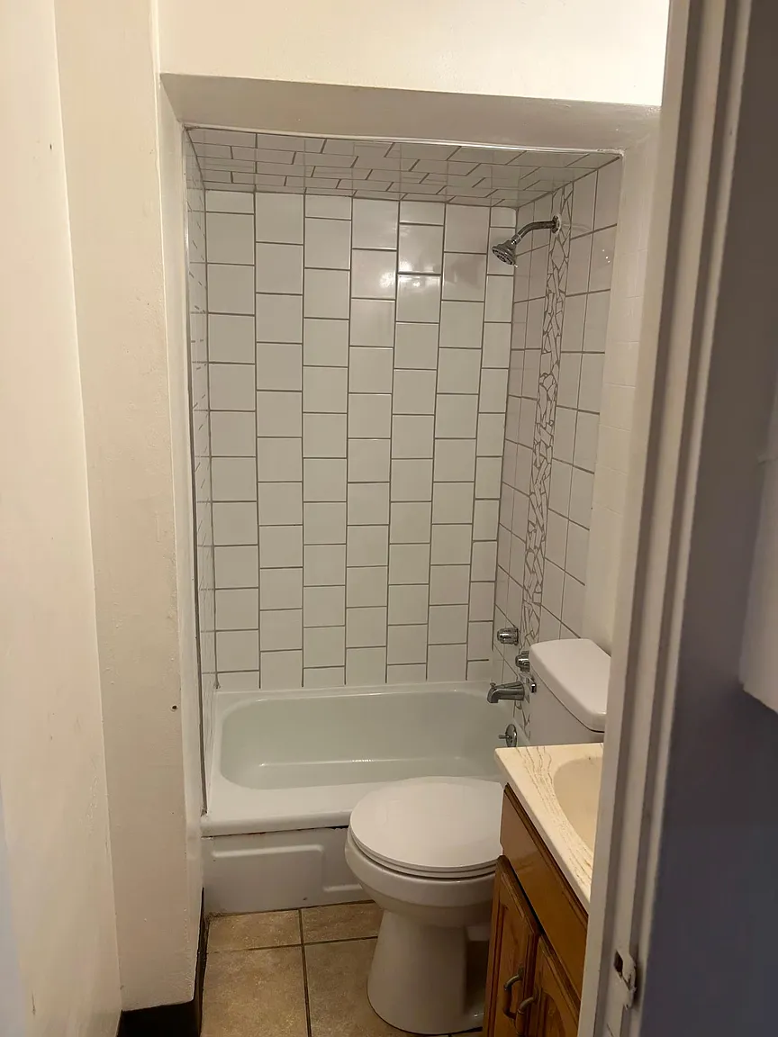 104 Wayne St APT 8 photo 1