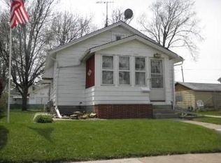 1804 Sycamore St, Waterloo, IA 50703