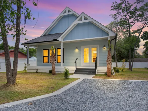 106 NW 23rd Street, Oak Island, NC 28465