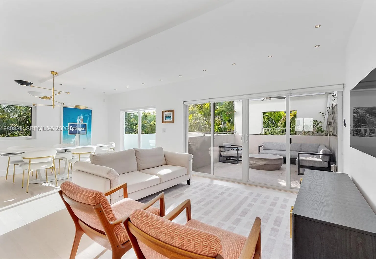 Sundance Condo — Photo 2