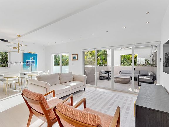 2nd image of 828 3rd St APT 314