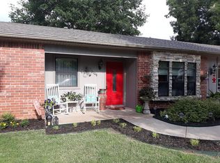 2708 Walker St, Bentonville, AR 72712
