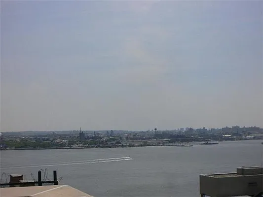 Rented by R New York | media 28