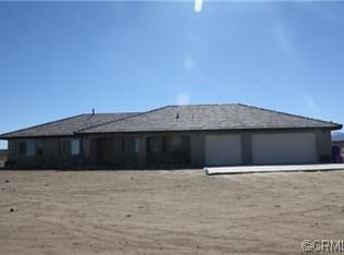 7627 Danbury Rd, Phelan, CA 92371