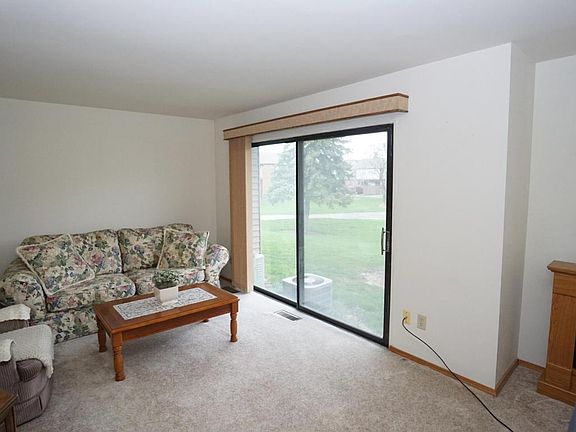 2nd image of 1641 W Edgerton Ave #1203