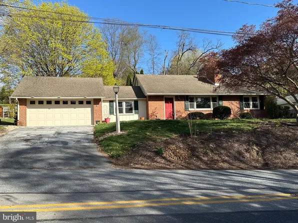 862 Country Club Rd, Camp Hill, PA 17011