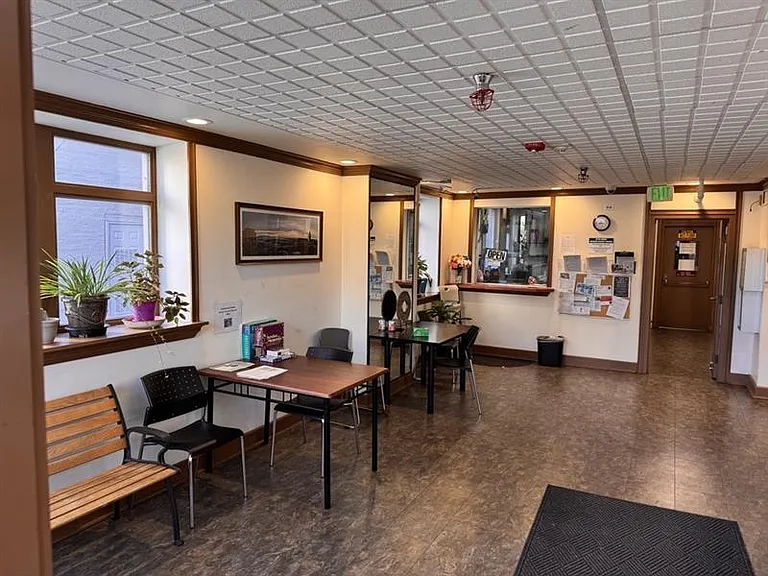Mount Baker Apartments — Photo 7