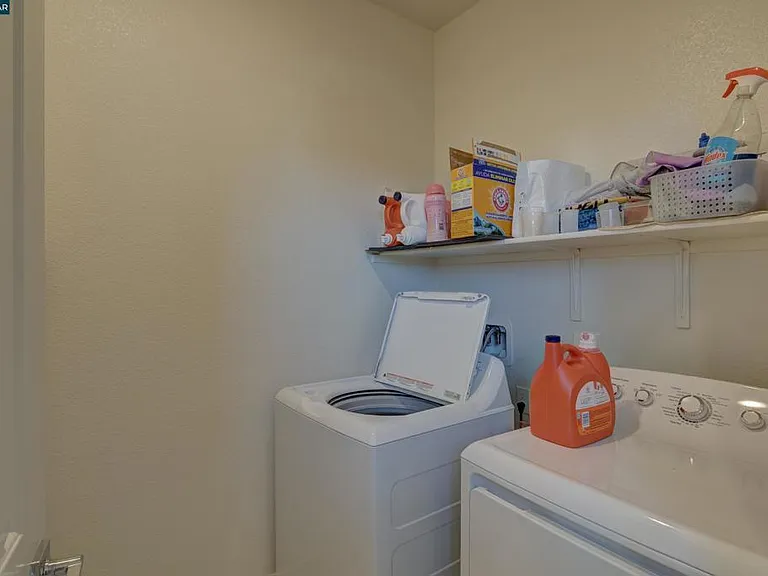 281 Cinnabar Way — Photo 19