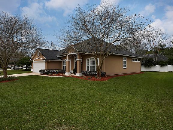 3rd image of 628 Grand Parke Dr