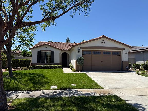 2nd image of 2443 Plumcreek Ln