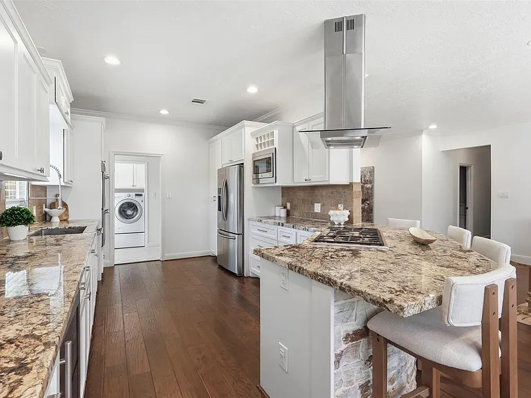 14002 Myrtlea Dr — Photo 12
