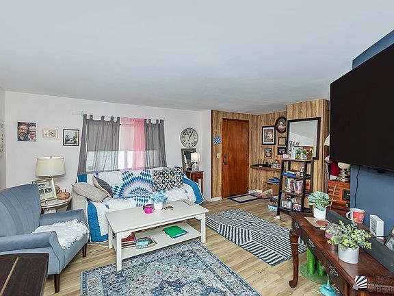 4th image of 1478 W Jennifer Ln