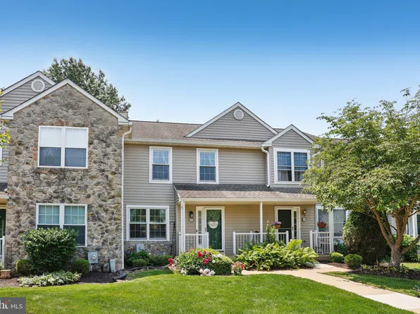 667 Shropshire Dr, West Chester, PA 19382