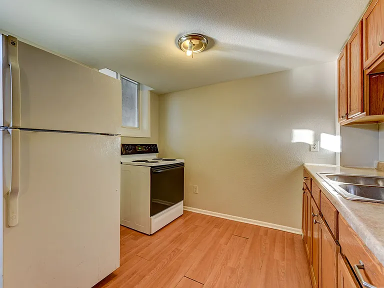 1869 W Mosier Pl — Photo 12