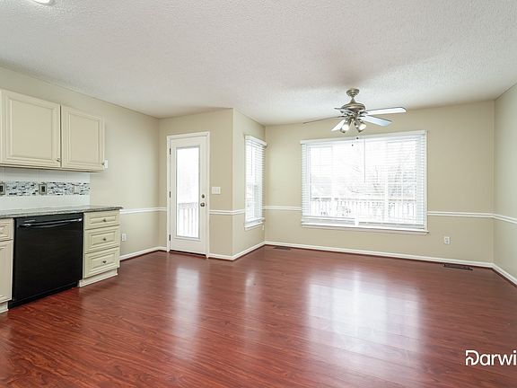4th image of 100 Crestway Ct