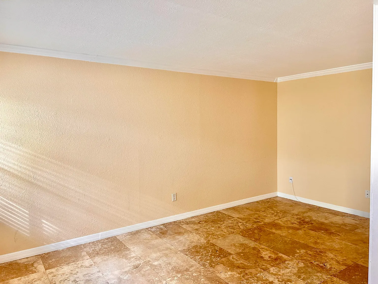 1 bed, 1.0 bath, 552 sqft, $1,650 — Photo 3