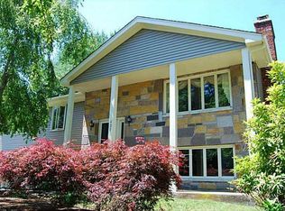 428 Sowams Rd, Barrington, RI 02806