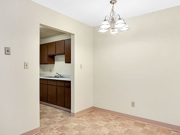 3rd image of 206 S 4th Ave W #305