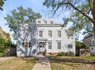 3933 Warwick Blvd, Kansas City, MO 64111