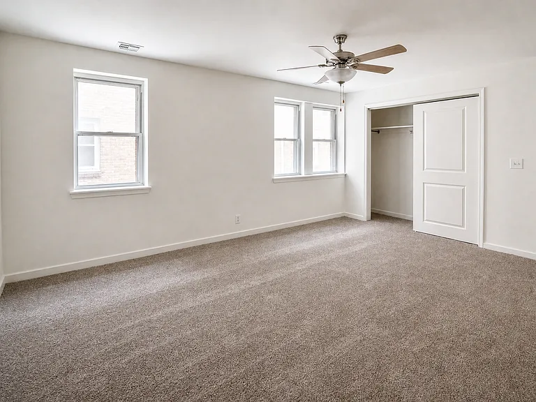 Walnut Court Apartments — Photo 11