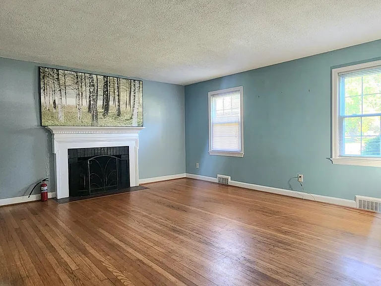 8016 Old Georgetown Rd — Photo 3