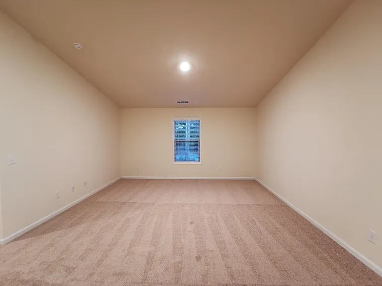 4425 Almanor Cir — Photo 30