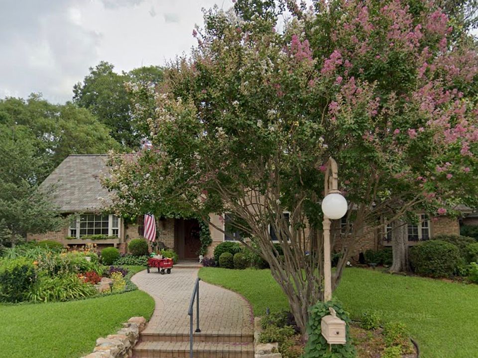 1st image of 524 Magnolia St