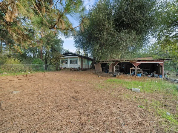 19761 Gray Rock Rd, Redding, CA 96003